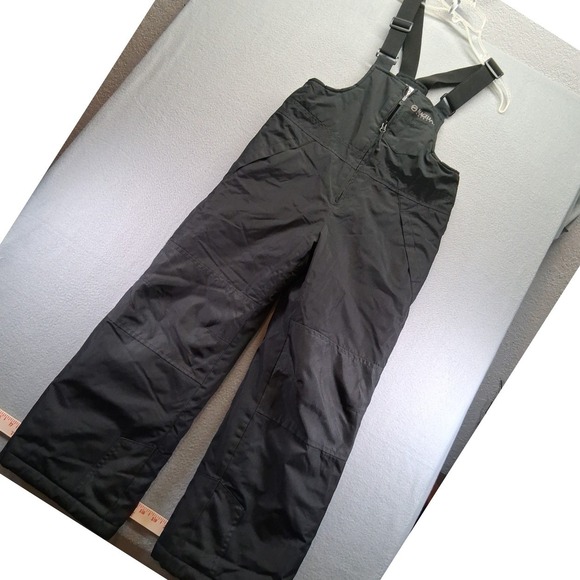 Magellan Sportswear Other - Magellan Outdoor Ski Overall 3 Pockets Youth M Black, Adjustable Strap